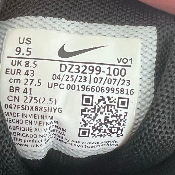 Nike LeBron Basketball Shoes Mens Sz 9.5 TB White Black Witness VII DZ3299-100 - Picture 8 of 8